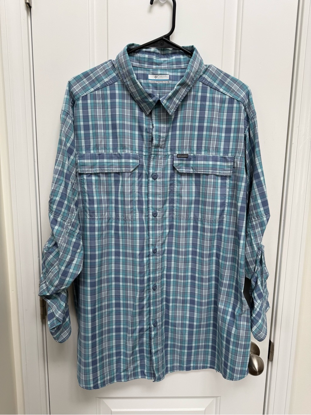 Columbia Men’s Blue Plaid Long-Sleeve Performance Shirt- roll up sleeve option